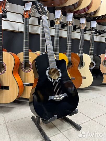 Черная Акустическая гитара