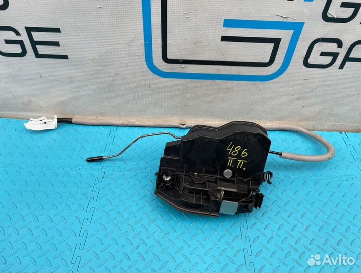 Замок двери передний правый Bmw X5 E70 N52B30AF