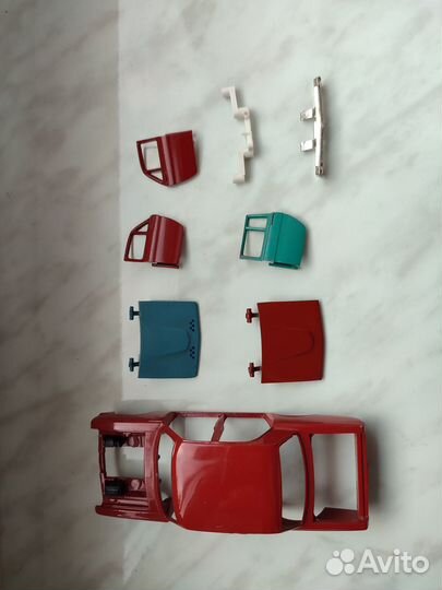 Запчасти на модели 1: 43 волга