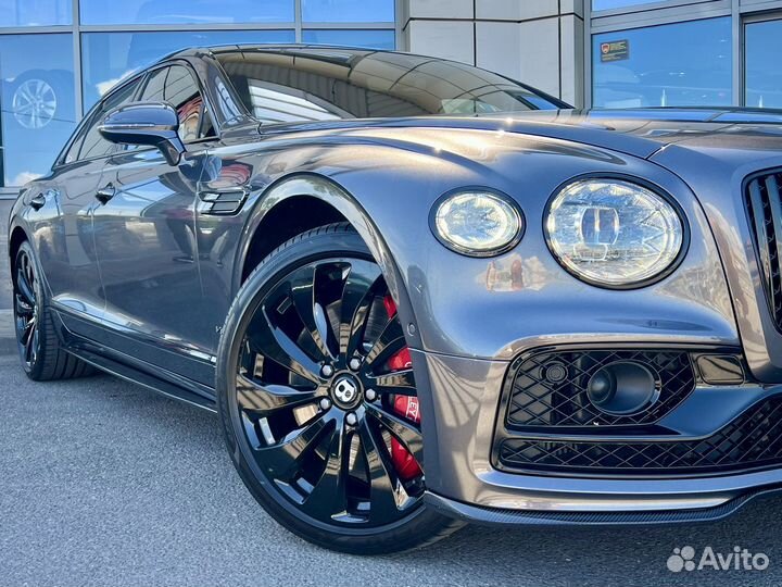 Bentley Flying Spur 4.0 AMT, 2022, 18 000 км