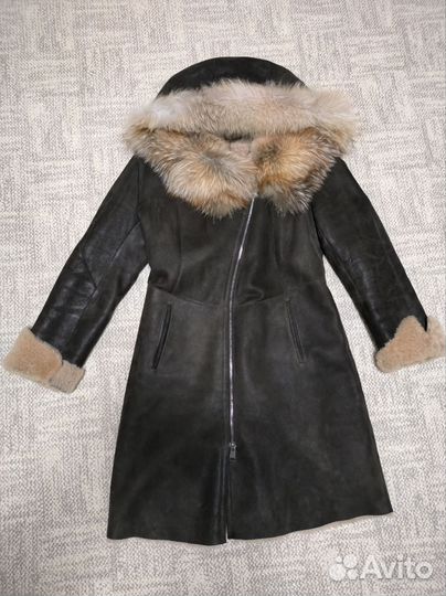 Дубленка натуральная женская с капюшоном