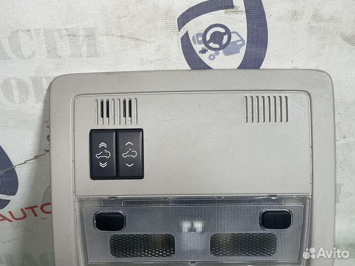 Плафон салонный Cadillac Escalade GMT900