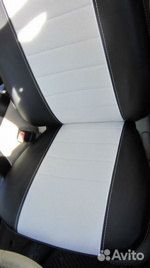 Чехлы Mitsubishi Outlander XL 2007-2012черно-белые