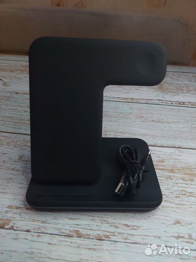 Зарядная станция для iPhone