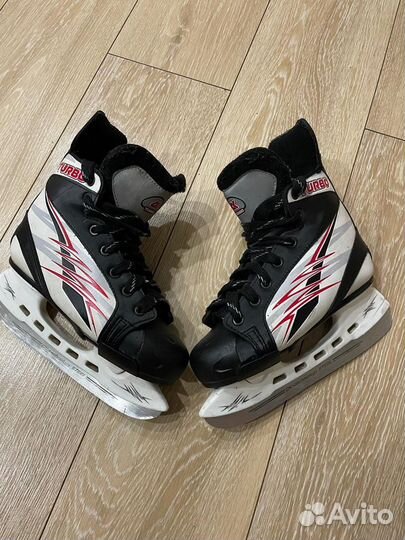 Коньки хоккейные