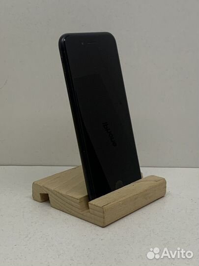 iPhone 7, 32 ГБ