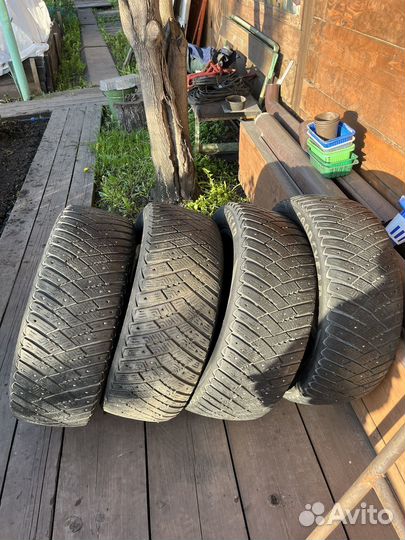 Goodyear Ultragrip Ice Arctic 215/55 R17