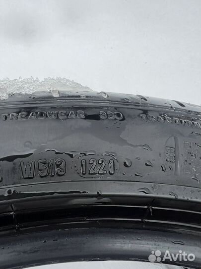 Pirelli P Zero 275/40 R21 и 315/35 R21 107Y