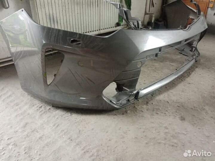 Бампер передний Toyota kamri