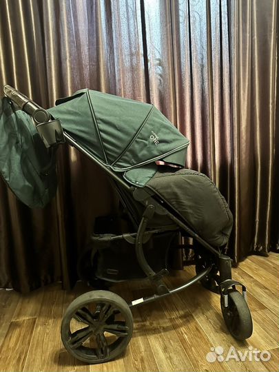 Коляска всесезонная