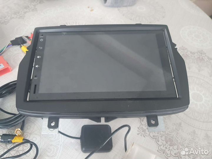 Автомагнитола navipilot 7 с рамкой под Весту