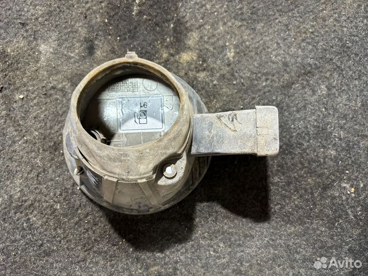 Лючок бензобака Ford Focus 1