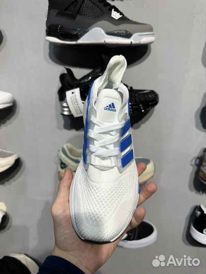 Кроссовки Adidas лето