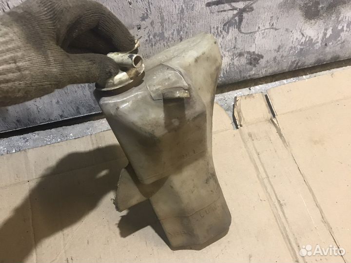 Расширительный бачок Mitsubishi Lancer V