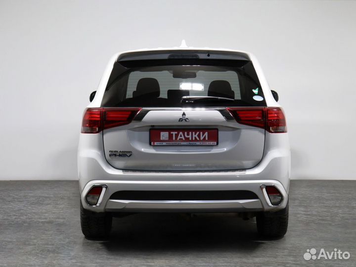 Mitsubishi Outlander 2.0 AT, 2016, 96 133 км