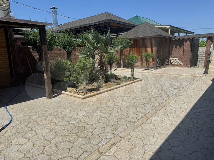 Дом 240 м² на участке 5,5 сот.