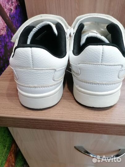 Кроссовки adidas