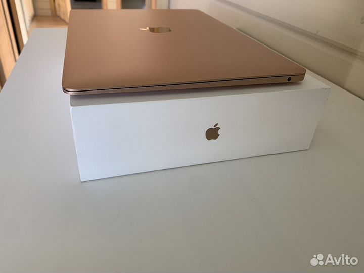 Отличный MacBook Air 13 (2019) Retina