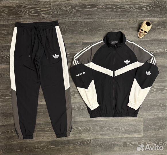 Спортивный костюм Adidas
