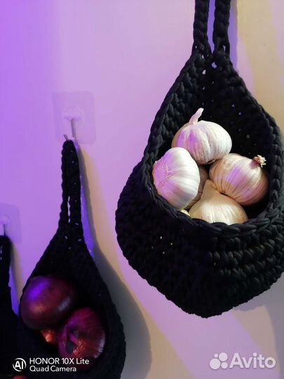 Вязанаяподвеснаякорзинка 