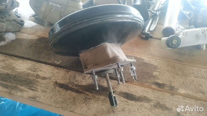 Вакуумный усилитель тормозов Рено Флюенс