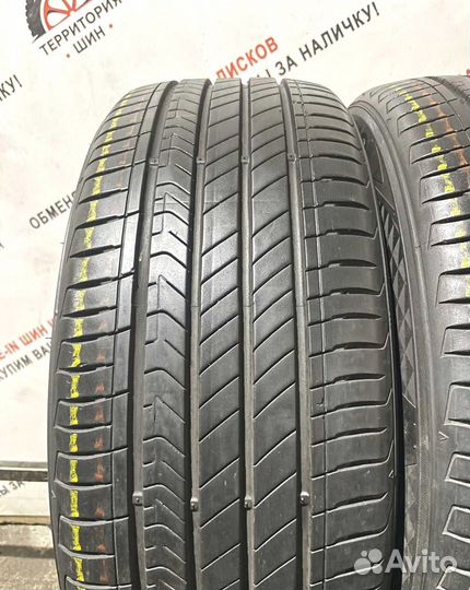 Kumho Solus TA31 215/50 R17 95H