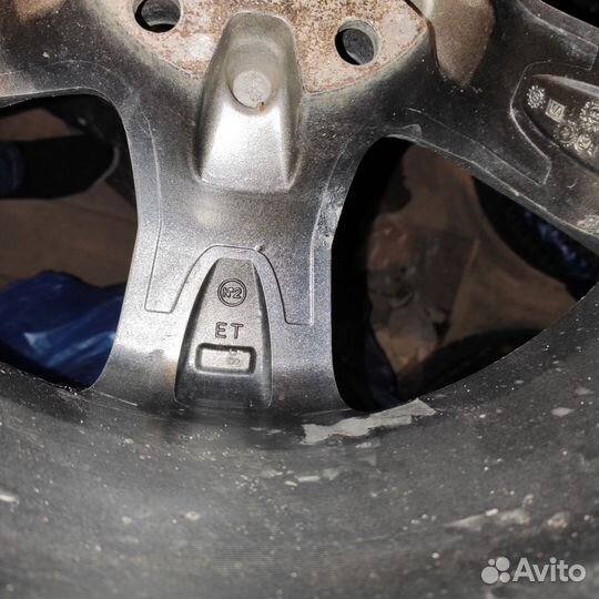 R16 Dunlop SP Winter Ice 01 215/70, PCD 5x114.3 DIA 60