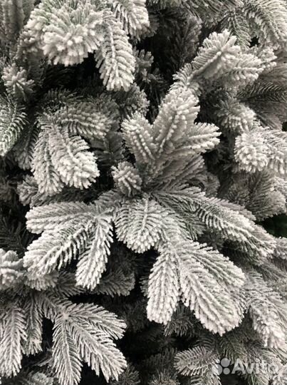 Ель искуственная литая заснеженная