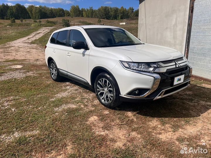 Mitsubishi Outlander 2.4 CVT, 2017, 37 000 км