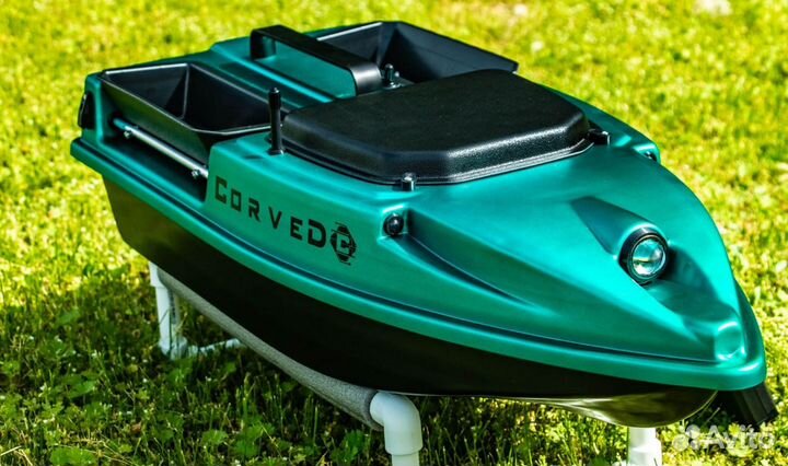 Прикормочный кораблик с глубиномером