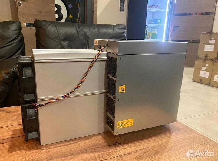 Асик Antminer E9pro 3780 Mh/s