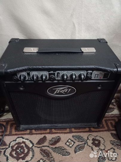 Гитарный комбоусилитель Peavey rage 158