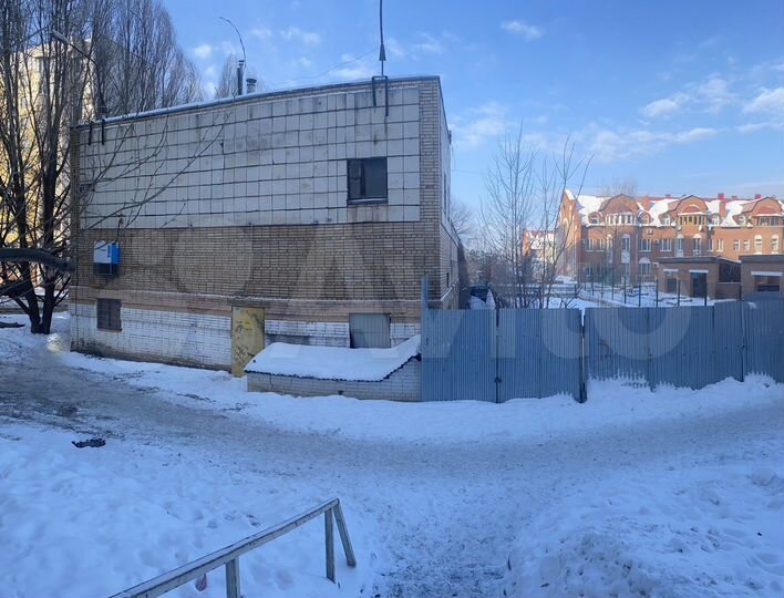 Здание, 244 м²