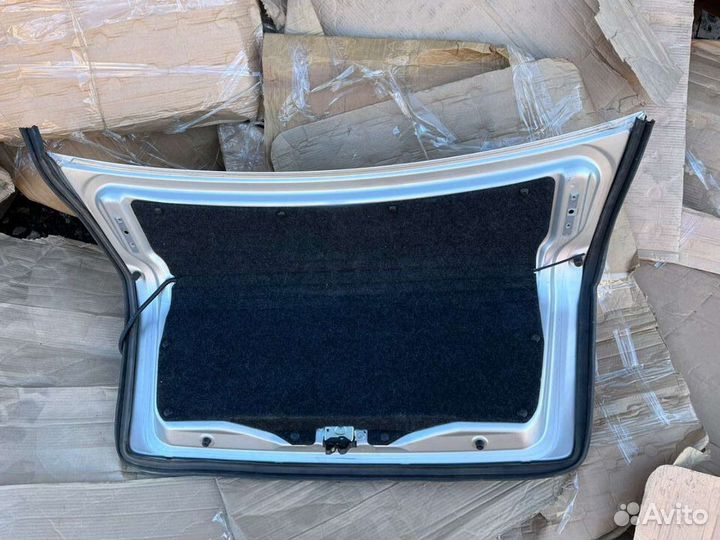 Крышка багажника suzuki sx4 sx-4 sedan 4d