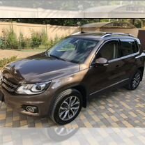 Volkswagen Tiguan 2.0 AT, 2015, 130 000 км, с пробегом, цена 2 100 000 руб.