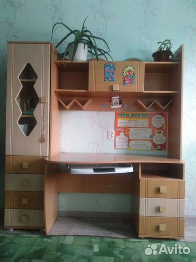 Компьютерный стол