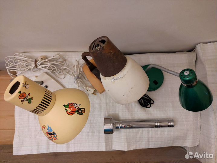 Лампы настольные, фонарь, прожектор