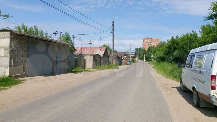 Гараж, > 30 м²