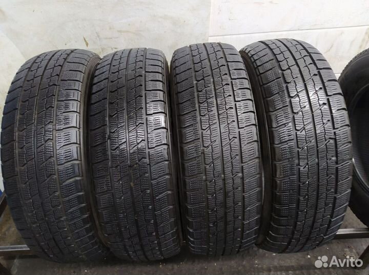 Goodyear UltraGrip Ice Navi Zea 205/60 R16 98W