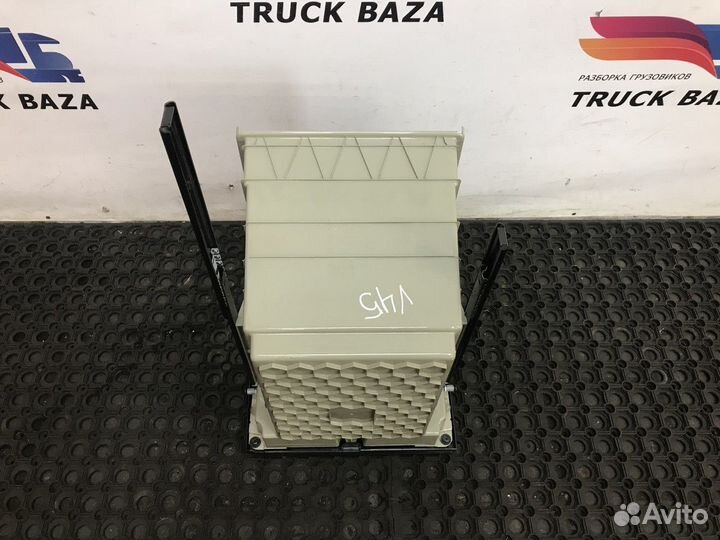 Бардачок вещевой левый Volvo FH