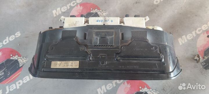 Щиток приборов Mercedes-Benz w201 m103