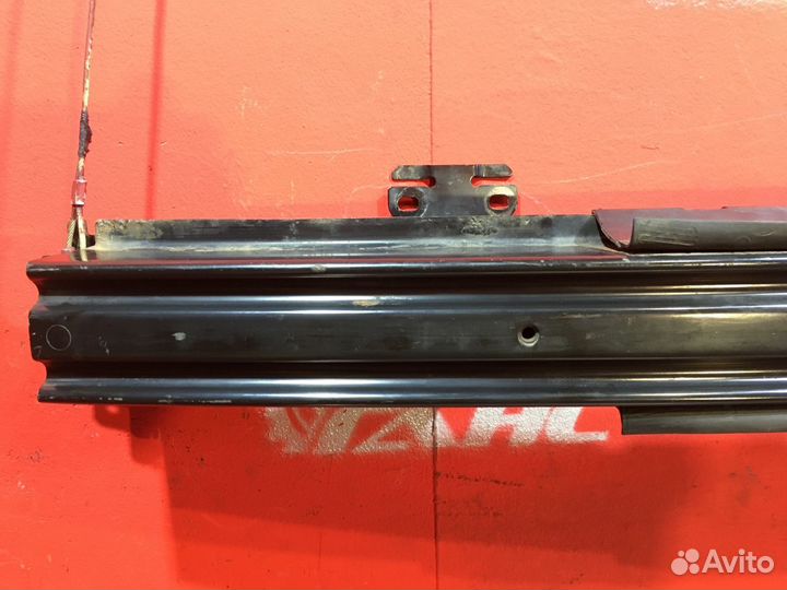 Усилитель бампера для Land Rover Discovery 4 (Б/У)