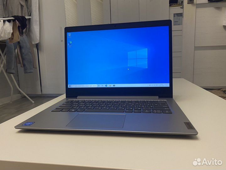 Ноутбук lenovo