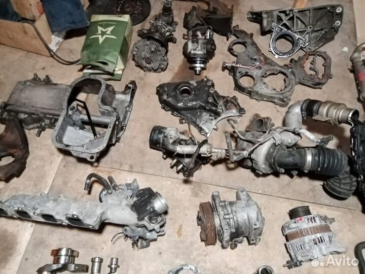 Nissan Navara 2.5d.2008г.запчасти к двигателю