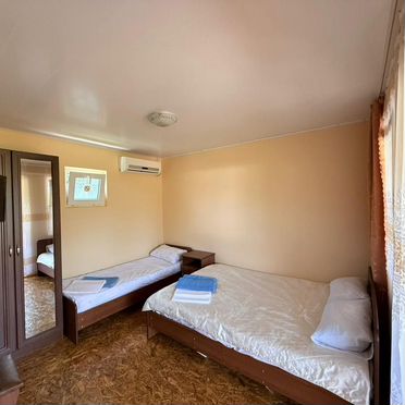 Комната 15 м² в 1-к., 2/2 эт.