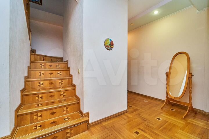 4-к. квартира, 126 м², 5/6 эт.