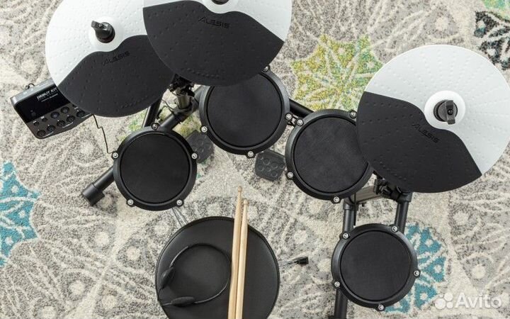 Alesis Debut Kit ударная установка