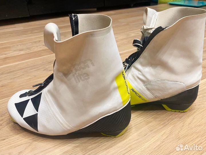 Лыжные ботинки fischer carbonlite classic