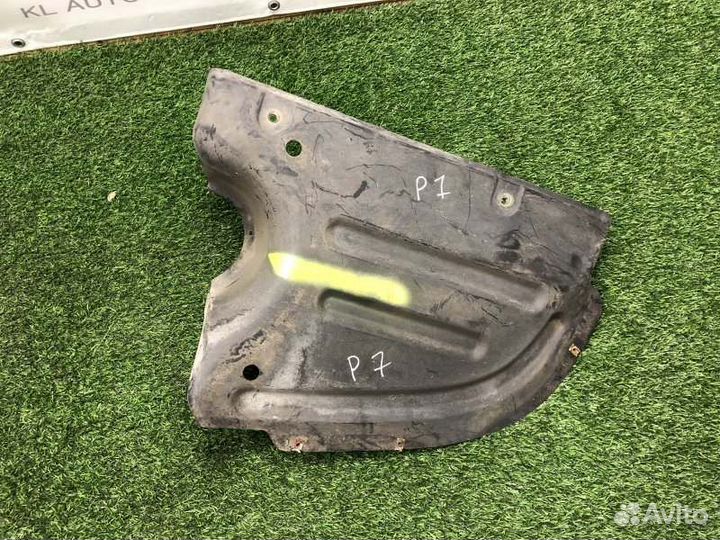 Защита днища кузова задняя правая Volkswagen