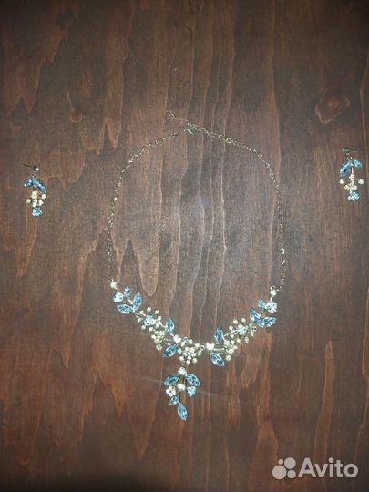 Колье ожерелье